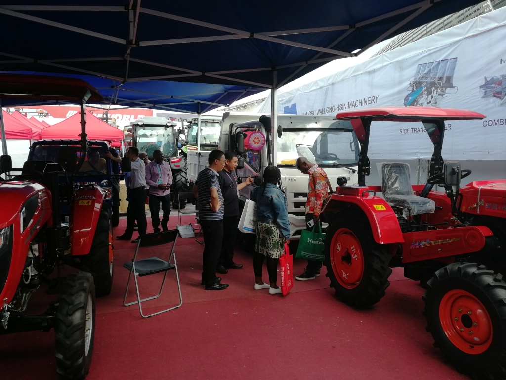 65a6cd94b9544e1ba744a52bd15b7e61