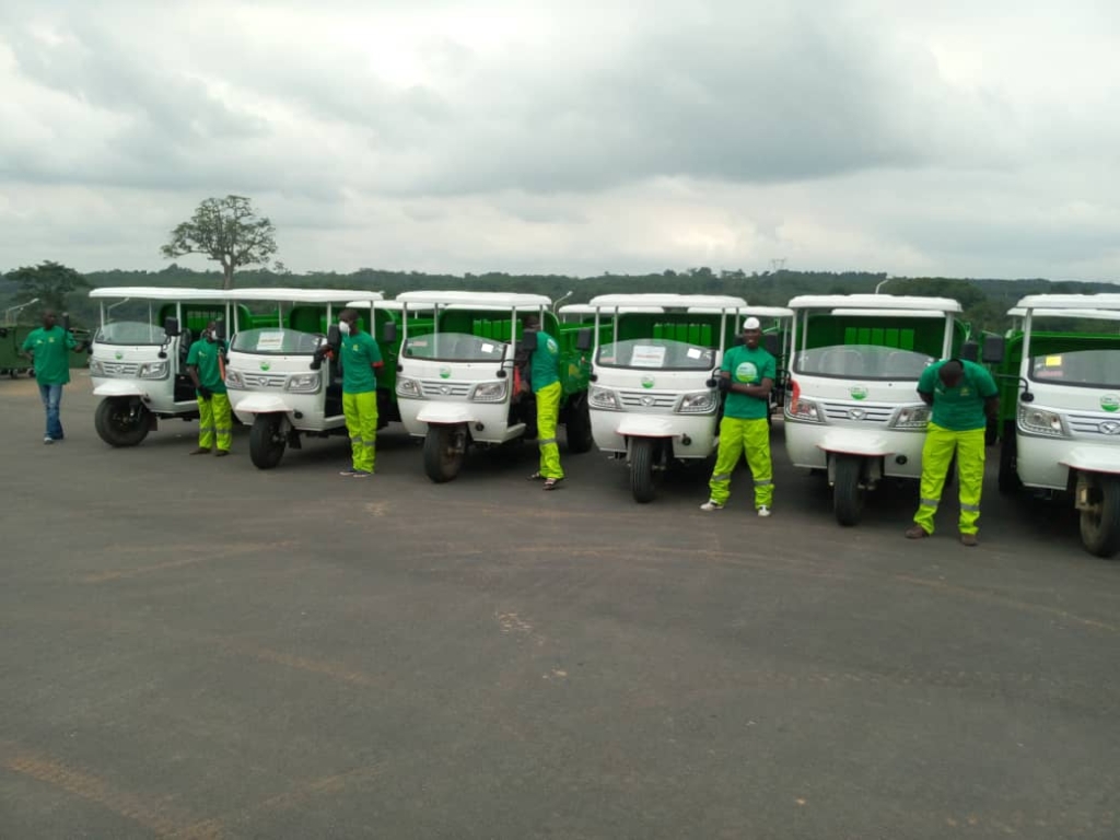 24662d202e3d43179849daf57a5ad7d4